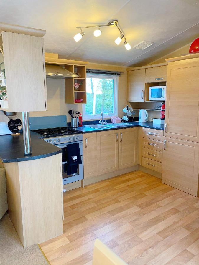 Caravan For Rent At Tattershall Holiday Park Buitenkant foto
