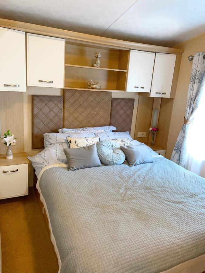 Caravan For Rent At Tattershall Holiday Park Buitenkant foto