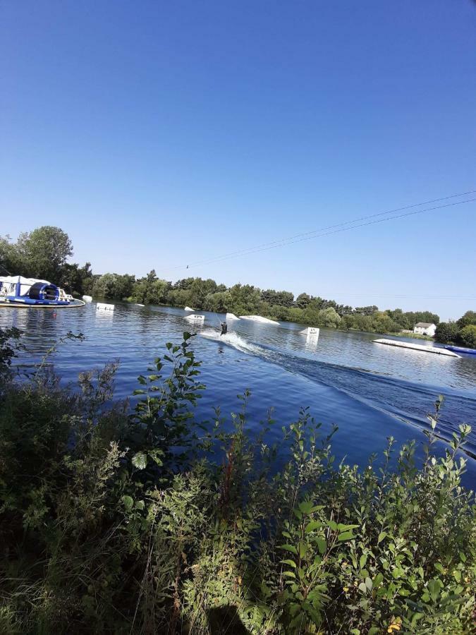 Caravan For Rent At Tattershall Holiday Park Buitenkant foto